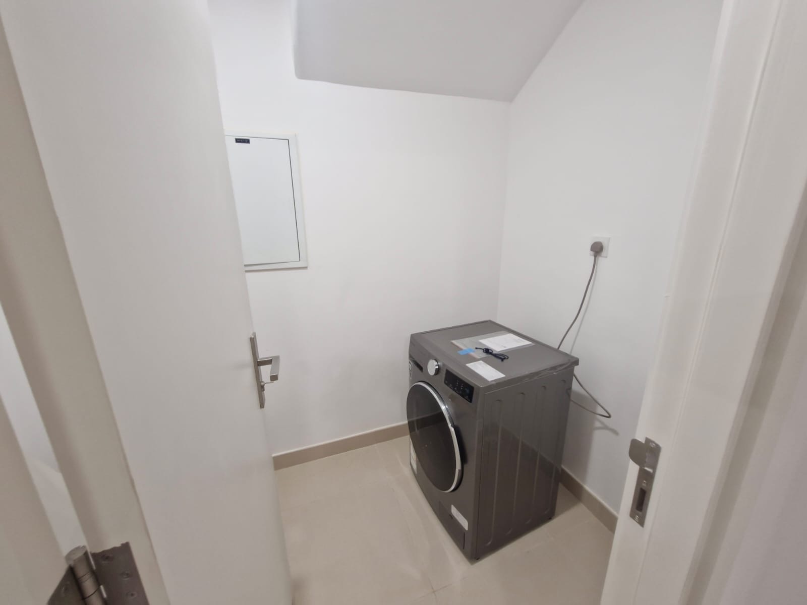 🏡 *Modern Townhouse fully furnished for Rent in Sedra (Roshn) – Stylish & Family-Friendly* 👨‍👩‍👧‍👦